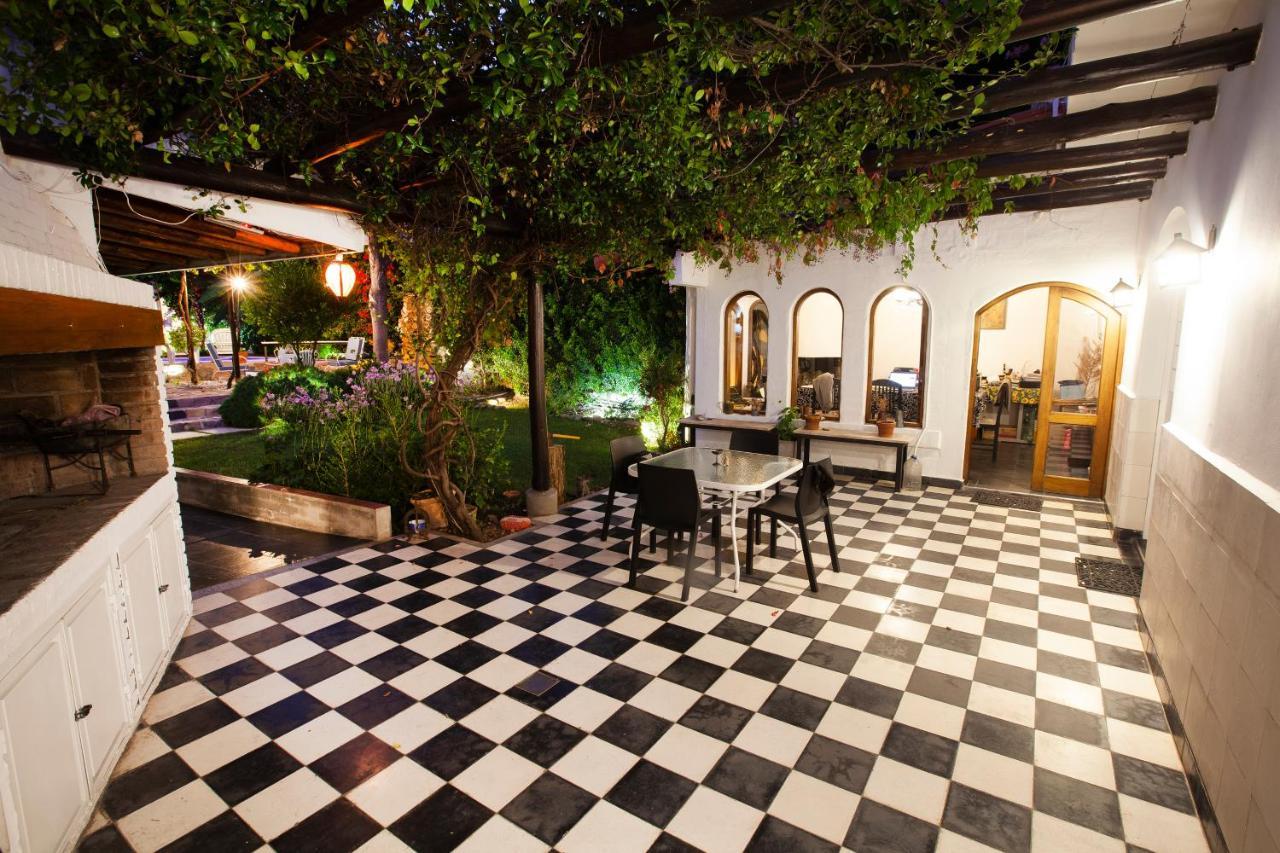 Posada De Rosas Mendoza Exteriér fotografie